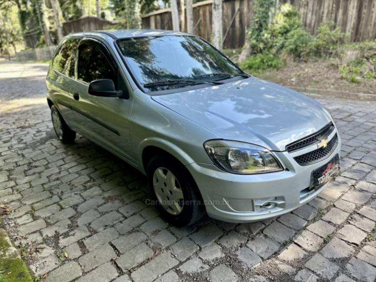 CHEVROLET - CELTA - 2011/2012 - Prata - R$ 26.900,00