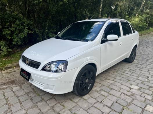 CHEVROLET - CORSA - 2003/2004 - Branca - R$ 24.900,00